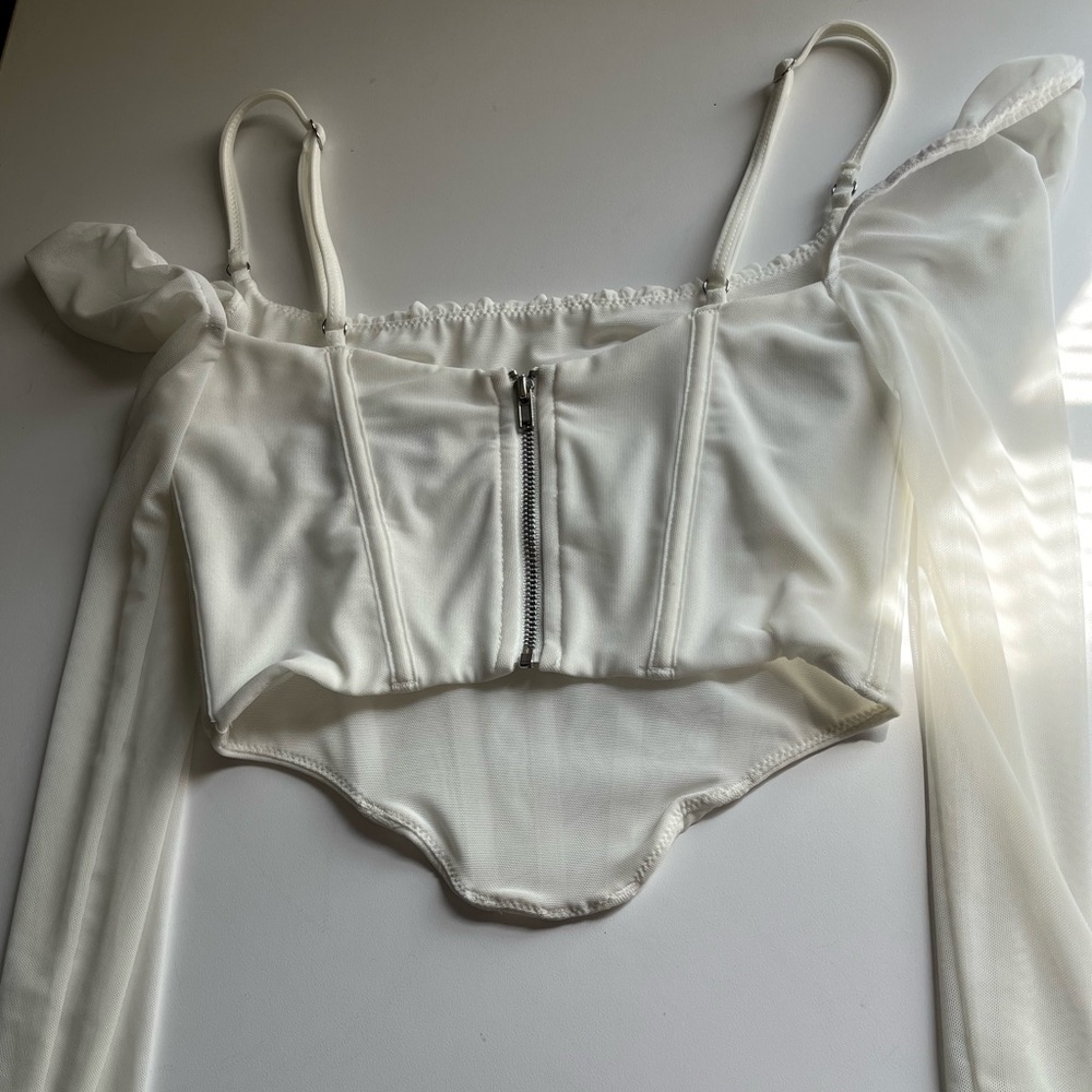 White Fox Boutique More Than Basic Long Sleeve Bu… - image 4